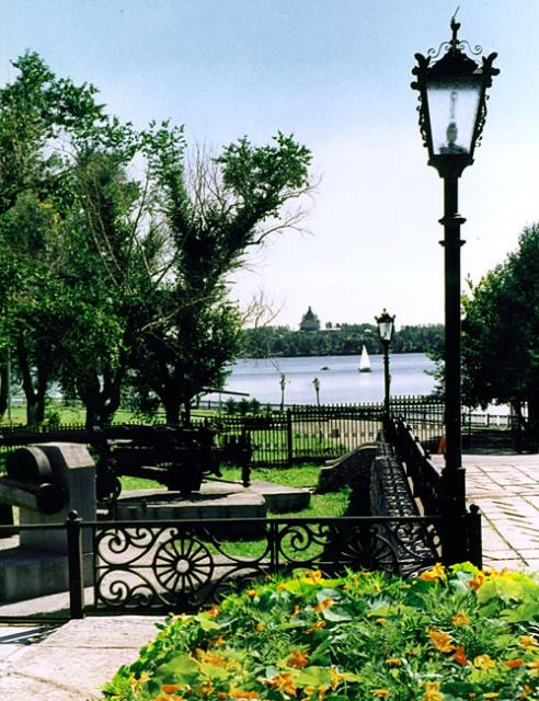 Вид на городской пруд. 2000. Фото Т.Дубинин